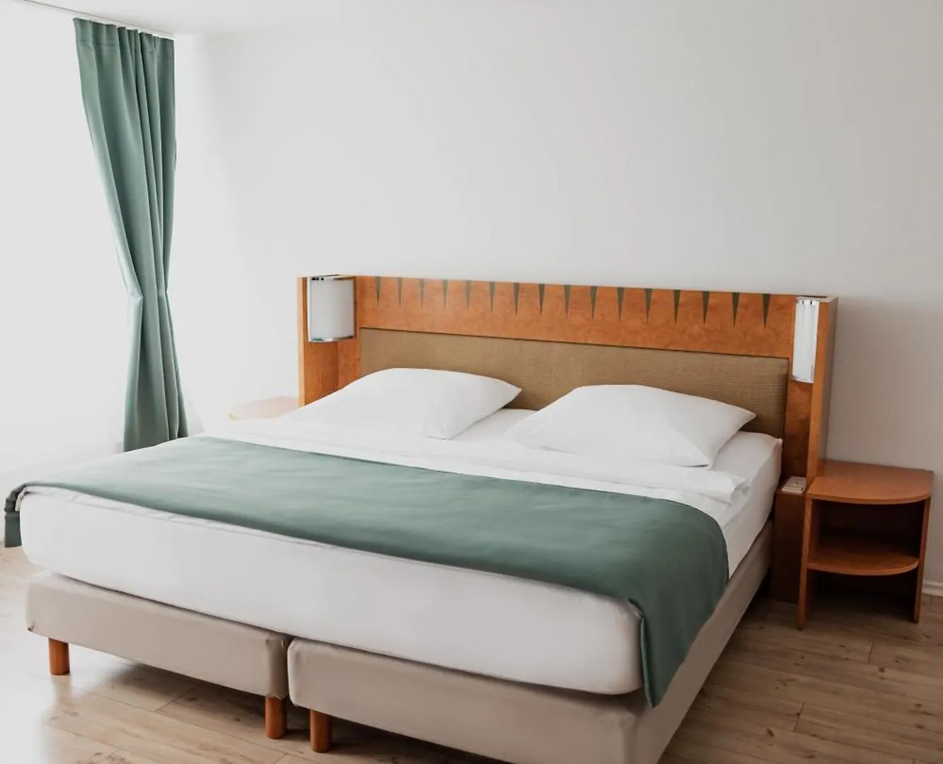 Hotel Cristallo Landshut 3*,