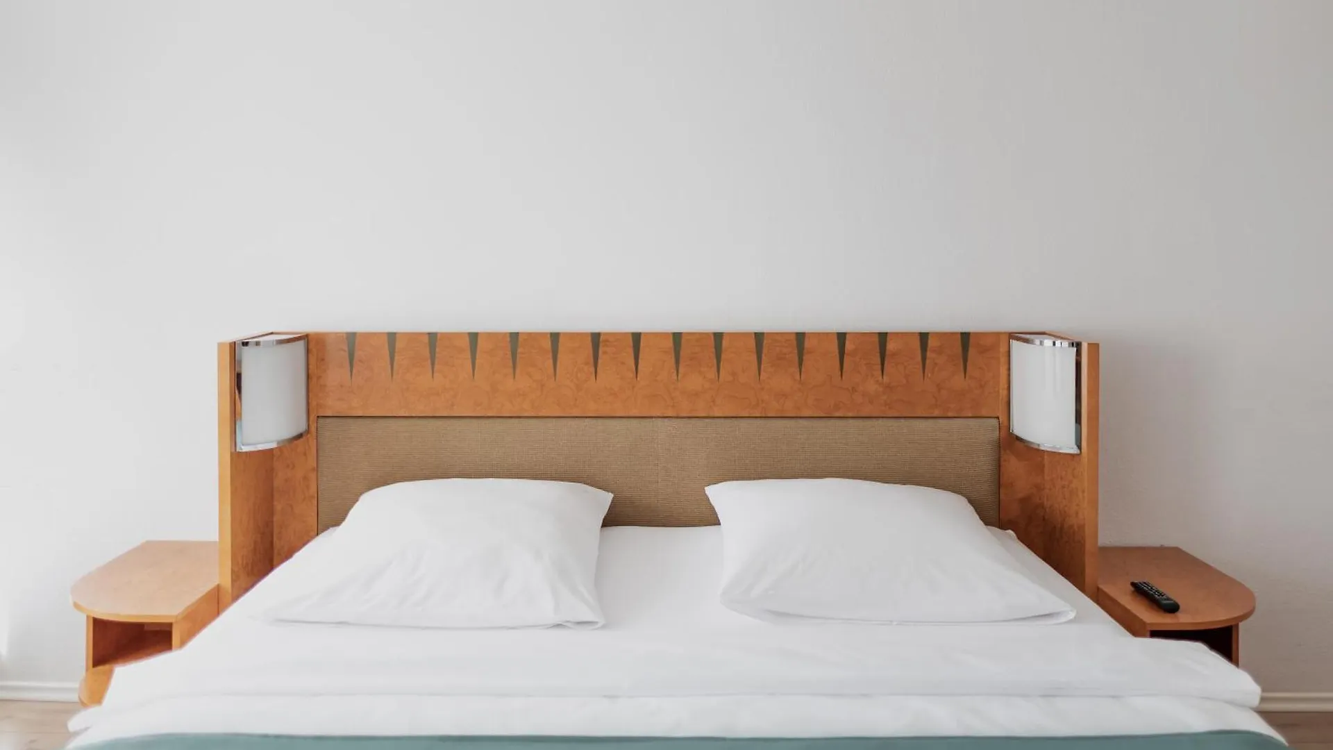 Hotel Cristallo Landshut 3*,  Germany